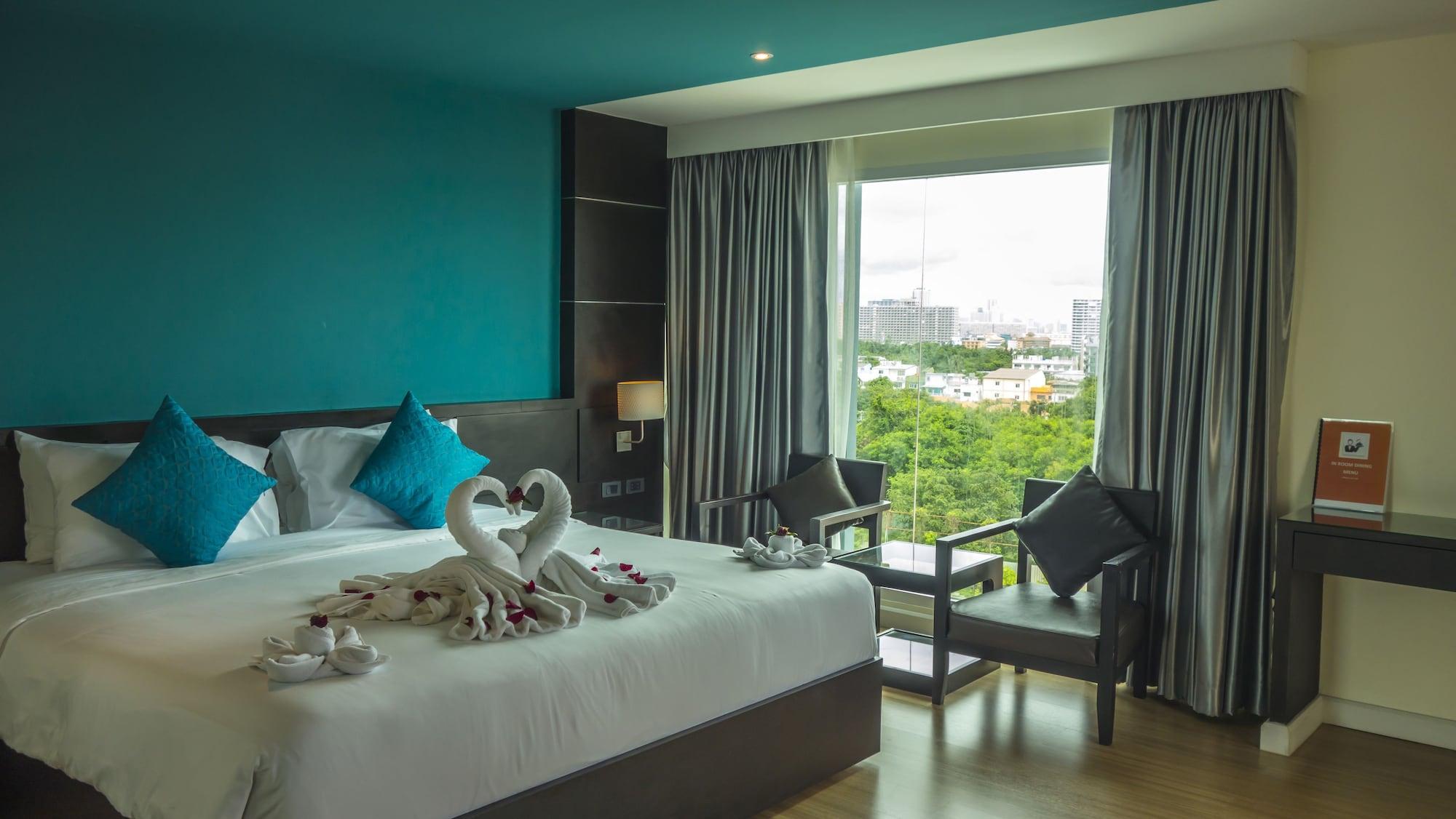 Unique Regency Pattaya Hotel Екстериор снимка