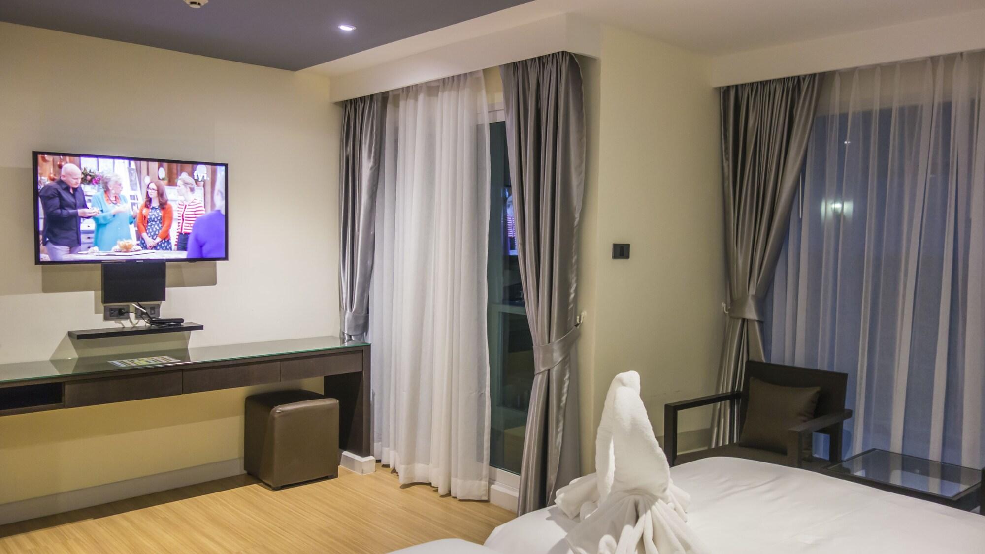 Unique Regency Pattaya Hotel Екстериор снимка