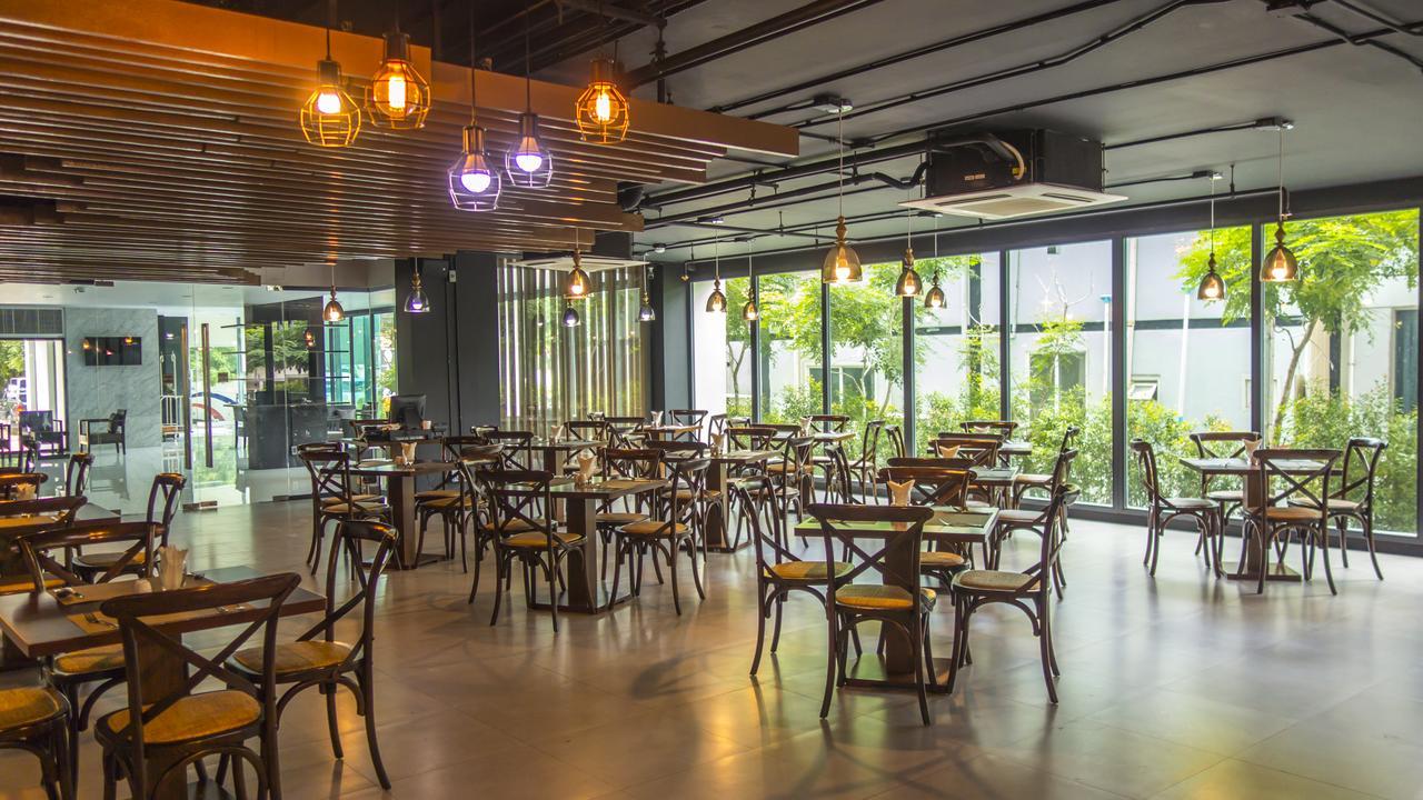 Unique Regency Pattaya Hotel Екстериор снимка