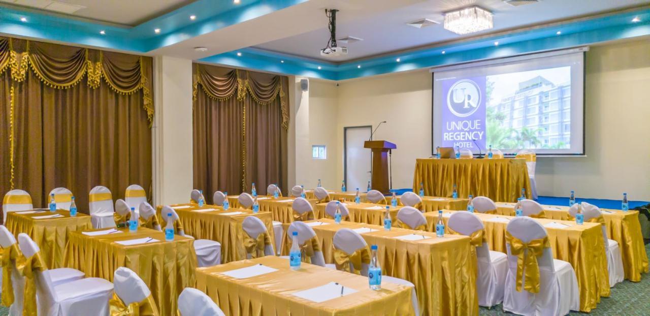 Unique Regency Pattaya Hotel Екстериор снимка